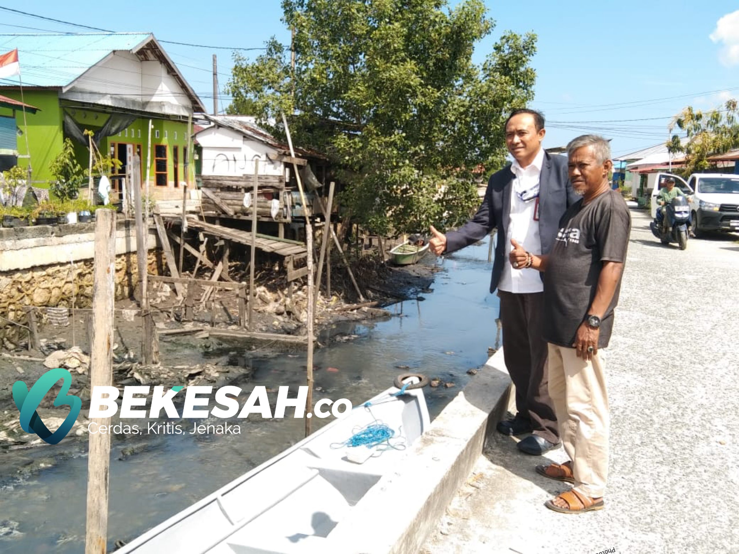 Badak LNG Beri Satu Unit Kapal ke Tahir, Warga Tanjung Laut yang Rutin Bersihkan Sampah di Laut