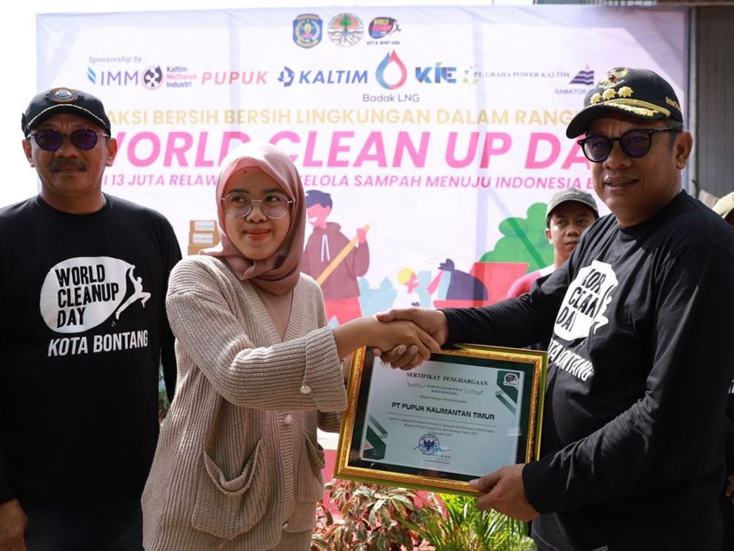 Peringati Hari Lingkungan Hidup Sedunia, Pemkot Bontang Goting Royong Bersih-bersih bareng Perusahaan
