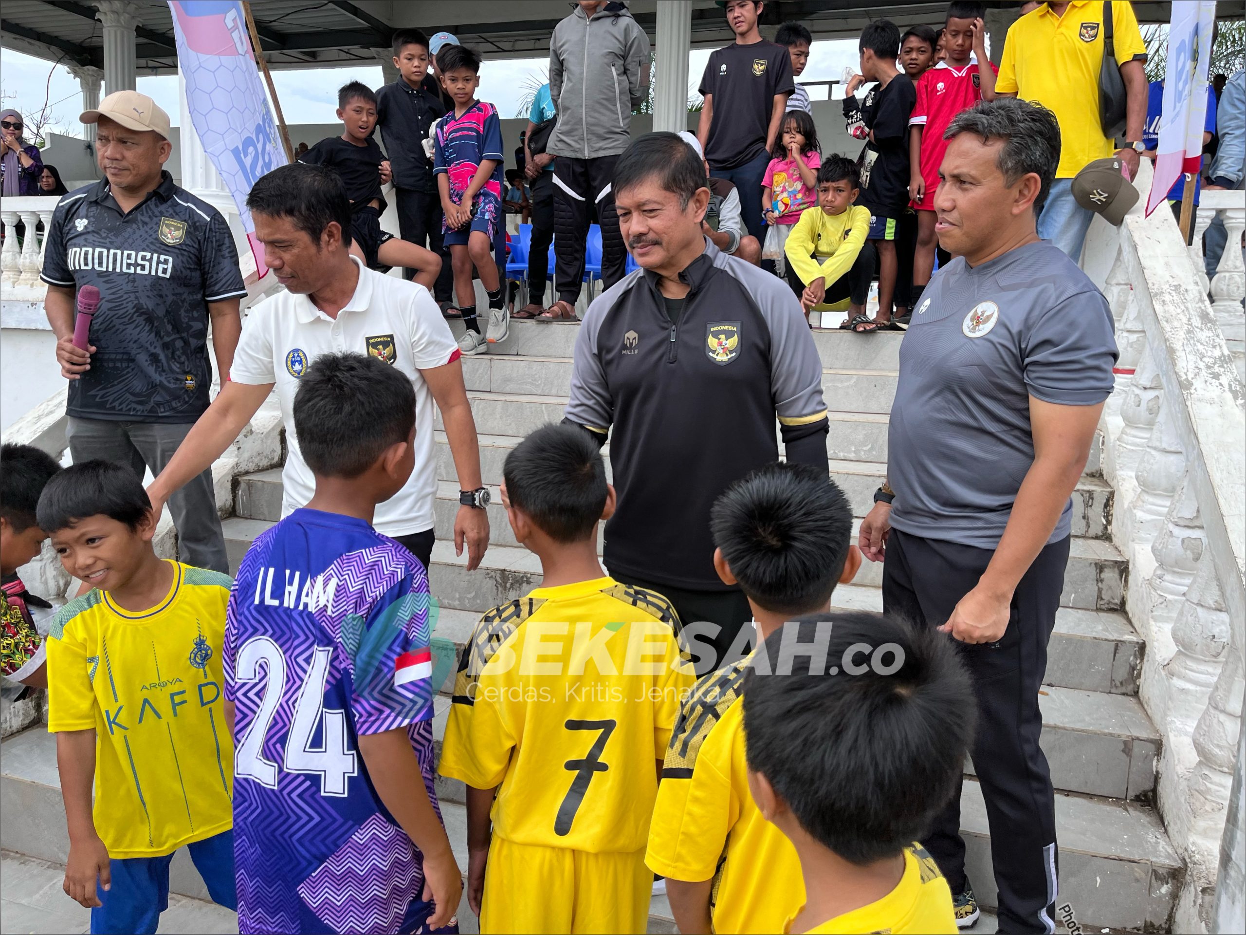 Indra Sjafri dan Bima Sakti Berkunjung ke Bontang, Latih Pesepak Bola Usia Dini