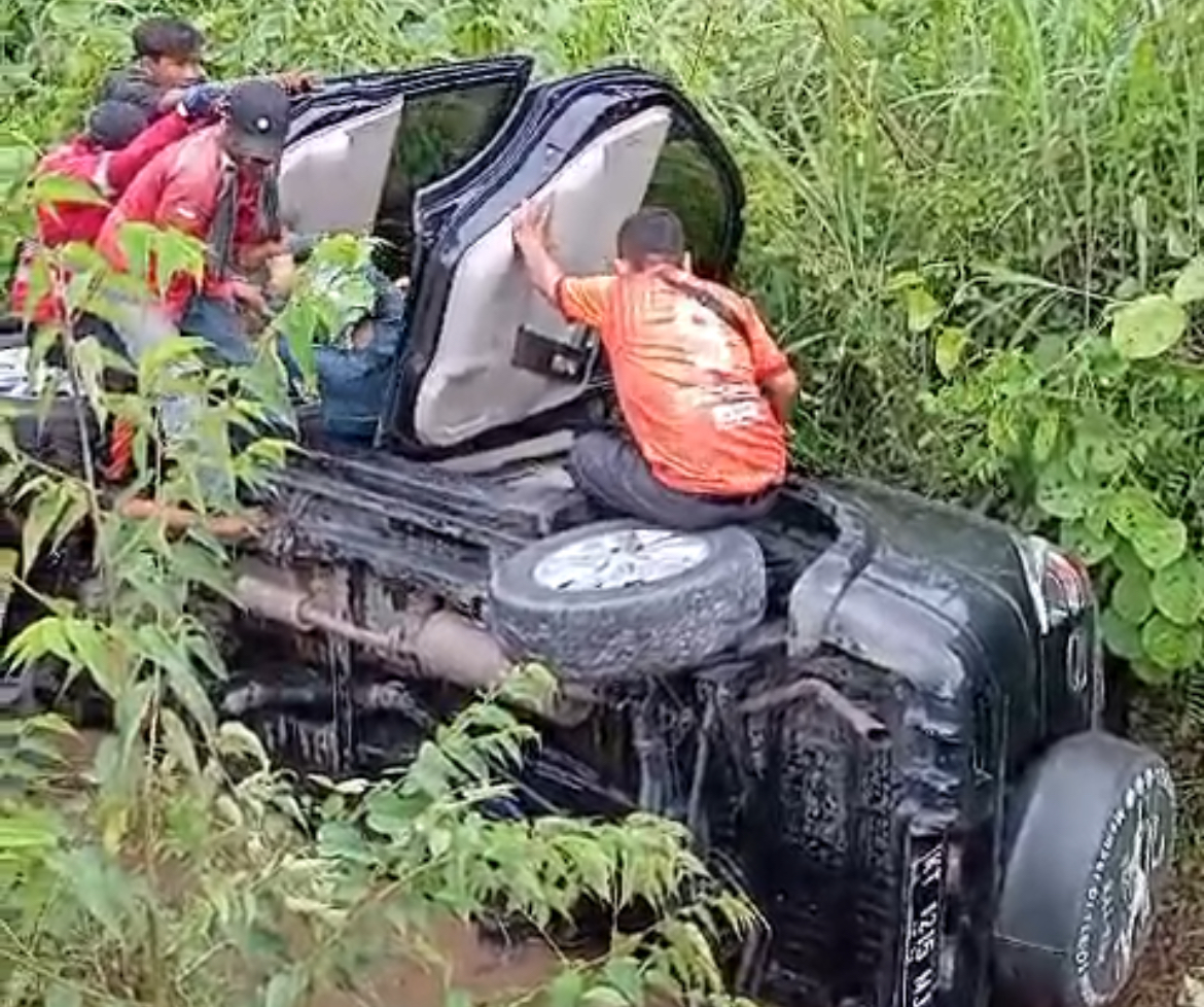 Mobil Rombongan Kemenag Bontang Alami Kecelakaan di Tanah Datar Samarinda