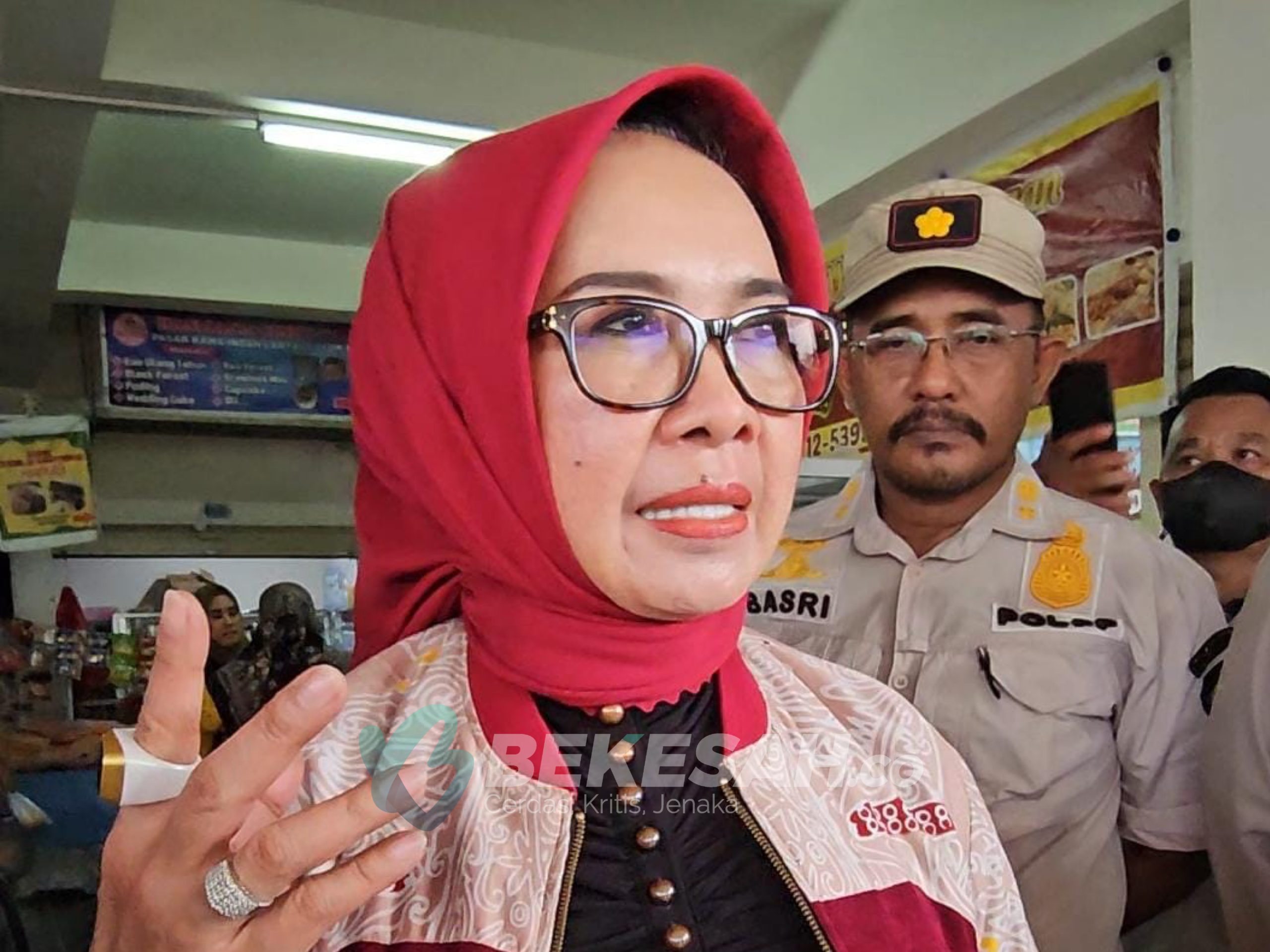 Seragam Batik Sekolah Tak Dikerjakan Penjahit Lokal, Najirah: Kadisnya Nggak Pernah Laporan